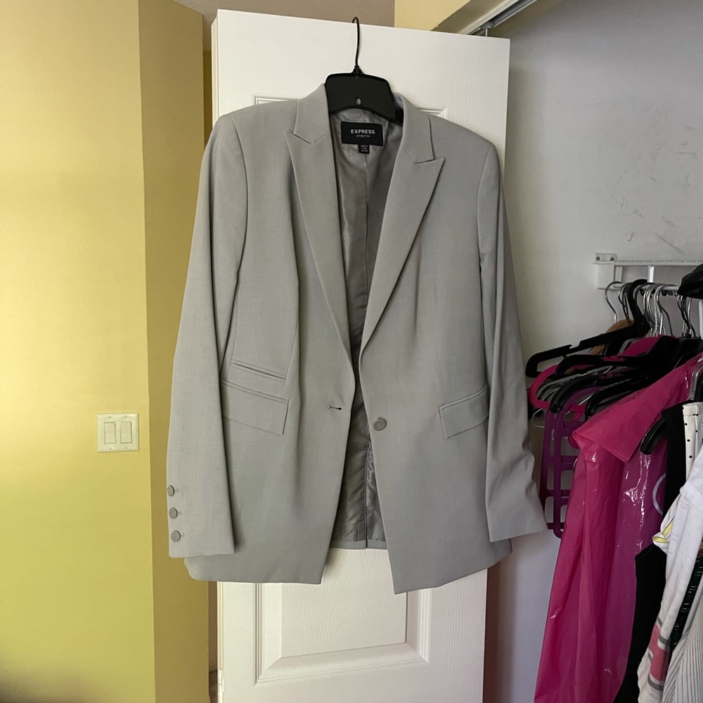 Express Three-Piece Light Grey Suit - Size 9/10